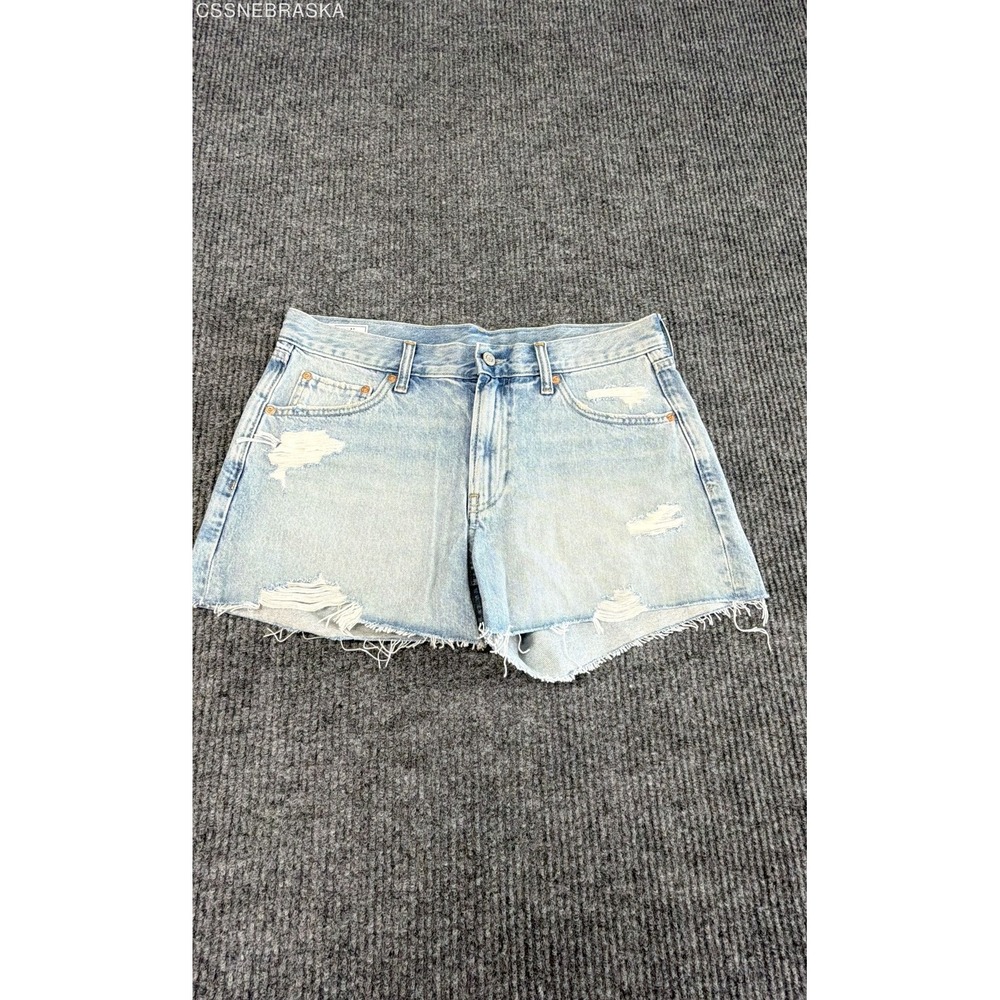 GAP Women's Low Stride Short Light Wash Distressed Ripped Denim Shorts Sz 29 8R